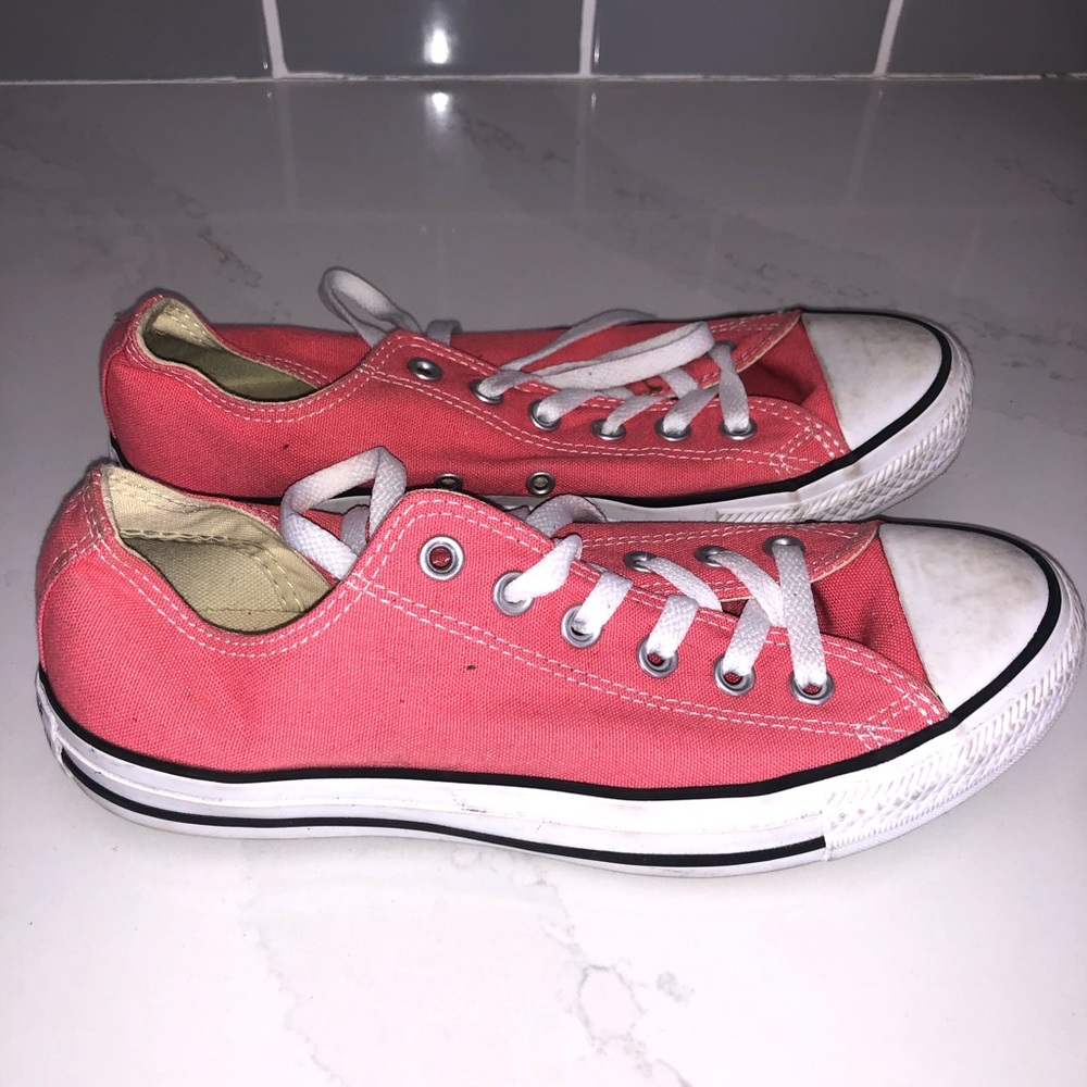 Peach converse